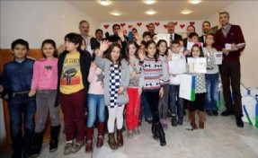 Arnavutköy Belediyesi´nden 400 Öğrenciye Kitap