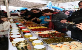 Kemerburgaz Turşu Festivali Renkli Görüntülere Sahne Oldu