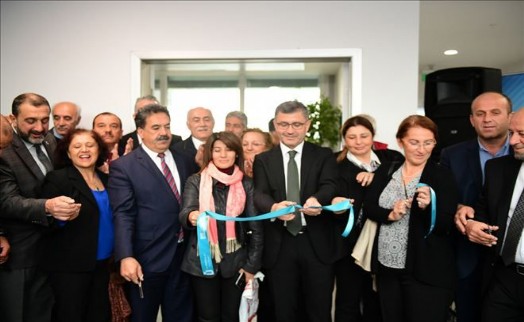 TÜRKİYE´DE BİR İLK! ÜSKÜDAR BELEDİYESİ´NDEN MUHTARLARA ÖZEL ÇALIŞMA OFİSİ