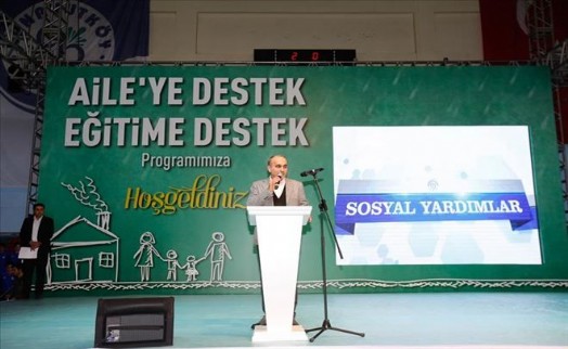 ARNAVUTKÖY BELEDİYESİ´NDEN 2.500 AİLEYE EĞİTİM YARDIMI