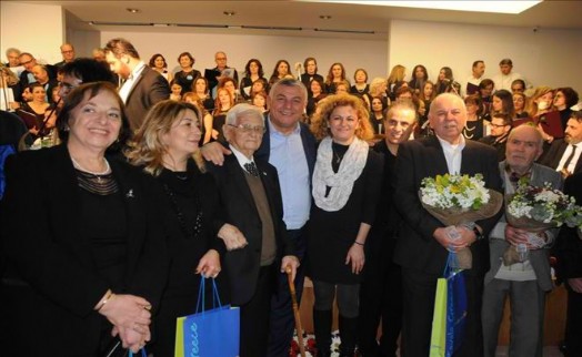 HASRETİN İKİ YAKASINDA ACI BAL EYLENDİ