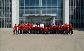 BAŞKAN POYRAZ´DAN ÇEKMEKÖYSPOR´A TEBRİK