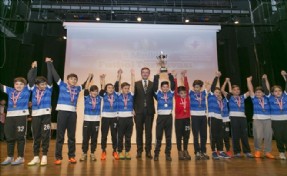 9. MİNİKLER FUTBOL TURNUVASI ÖDÜL TÖRENİ YAPILDI