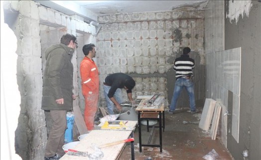 Büyükçekmece´de Öğrenciler Tatilde Okulları Tadilatta