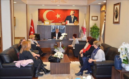 CHP Çatalca Kadın Kolları´ndan Başkan Cem Kara´ya Ziyaret