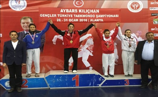 TAEKWONDO´DA TÜRKİYE ŞAMPİYONU GAZİOSMANPAŞA´DAN ÇIKTI