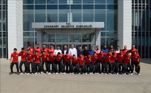 ÇEKMEKÖYSPOR LİG BİTİMİNE 4 HAFTA KALA ŞAMPİYONLUĞUNU İLAN ETTİ
