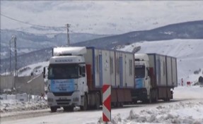 MALTEPE BELEDİYESİ´NDEN DEPREMZEDELERE KONTEYNER