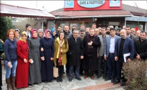 AK PARTİ ESENYURT ZAFER´DE İLETİŞİM KAHVALTISI DÜZENLEDİ