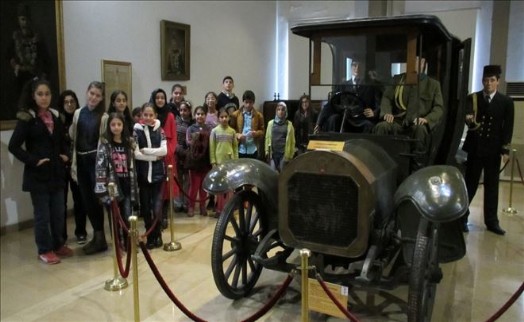 Zeytinburnu Bilgi Evi Üyeleri Dolmabahçe Sarayı´nda