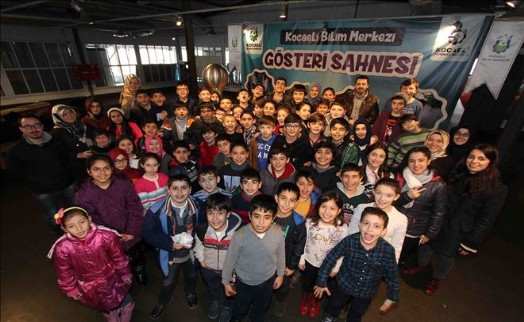 Bağcılarlı Öğrenciler Kocaeli Bilim Merkezi´ni Ziyaret Etti