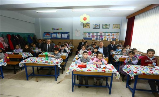 Bağcılar´da Okul Sütü Projesi Başladı