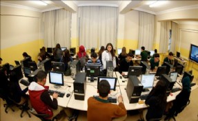 KÜÇÜKÇEKMECE BELEDİYESİ´NDEN OKULLARA BİLGİSAYAR DESTEĞİ