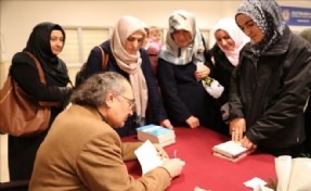 Başakşehir´de Nevzat Tarhan Söyleşisine Yoğun İlgi