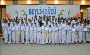 TAEKWONDOCULARA KUŞAK TÖRENİ YAPILDI