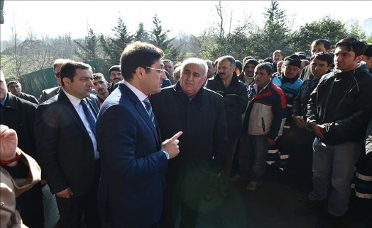 BAŞKAN HAZİNEDAR TEMİZLİK İŞÇİLERİ İLE BULUŞTU