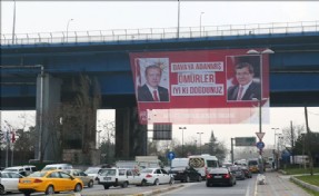 Eyüp Sultan´da Cumhurbaşkanı´na Sürpriz Doğum Günü Kutlaması