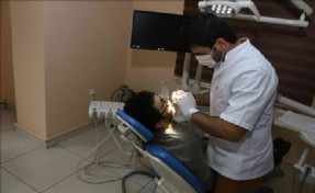 ÜCRETSİZ DİŞ KLİNİĞİ AYAZAĞA´DA HİZMETE DEVAM EDİYOR