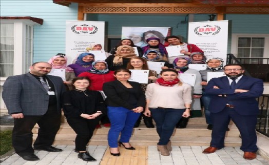 Eyüp´te Yaşlı Bakımı Elemanı Projesi Kursiyerleri Sertifikalarını Aldılar