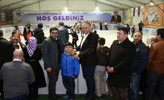 ÇEKMEKÖY BUZ PATENİNE YOĞUN İLGİ