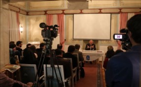 İsmail Kara 'Birbiriyle Kavga Eden Tarihi Ekoller Arasına Sıkıştırıldık'