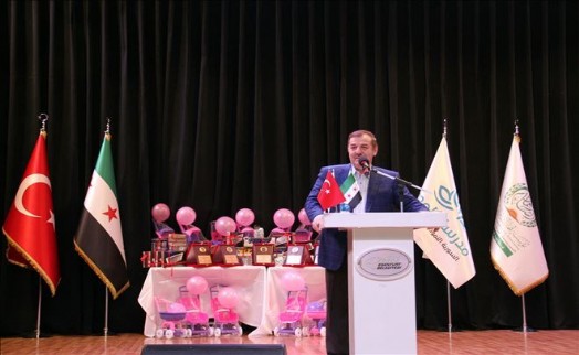 ESENYURT´TA SURİYELİ BAŞARILI ÖĞRENCİLER ÖDÜLLENDİRİLDİ