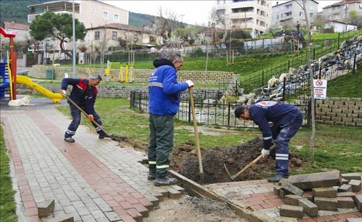 MALTEPE´DE PARKLARA BAHAR GELDİ