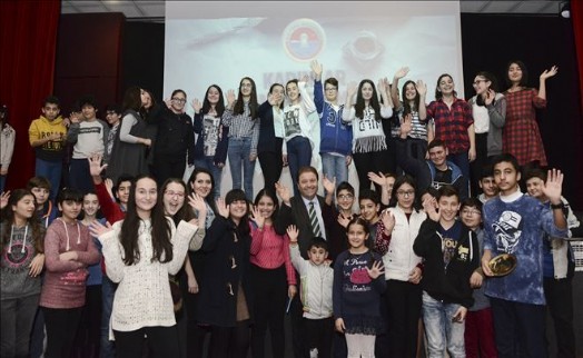 Maltepeli Öğrenciler 'Anneleri'ni Yazdı