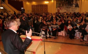 Çatalca´da 8 Mart Dünya Emekçi Kadınlar Günü Programında Yüzlerce Kadın Bir Araya Geldi