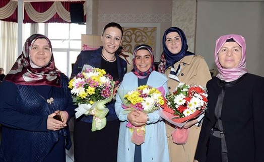 Tuzla Belediyesi, Kadınlara Özel Program Düzenledi