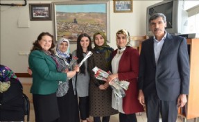 ESMA IŞIKLAR KADINLARIN GÜNÜNÜ KUTLADI