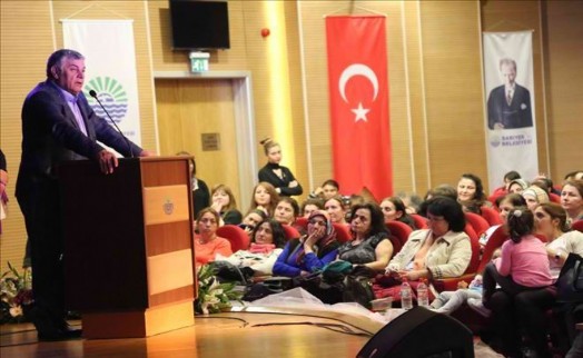 KADINLAR 8 MART İÇİN SARIYER´ DE BULUŞTU