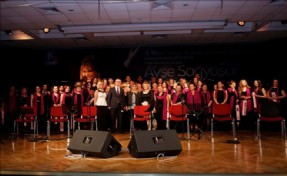 KÜÇÜKÇEKMECE´DE KADINLARA ÖZEL SERGİ VE KONSER