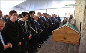 Başkan Akgün Ahmet Özdamar´ı Son Yolculuğuna Uğurladı