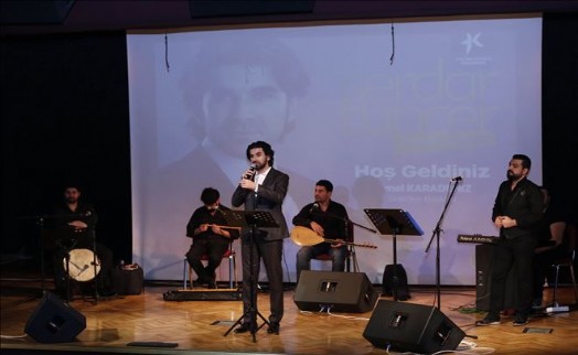 KÜÇÜKÇEKMECE´DE SERDAR TUNCER´DEN ŞİİR ZİYAFETİ