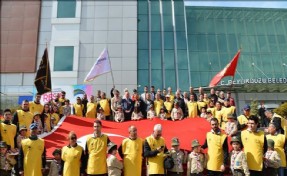 57.ALAY YÜRÜYÜŞ KOMİTESİ BEYLİKDÜZÜ´NDEN ÇANAKKALE´YE UĞURLANDI