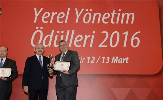 Çatalca Belediyesi, SODEM Yerel Yönetimler Ödülünü Aldı