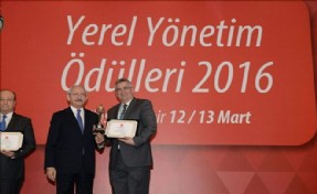 Çatalca Belediyesi, SODEM Yerel Yönetimler Ödülünü Aldı