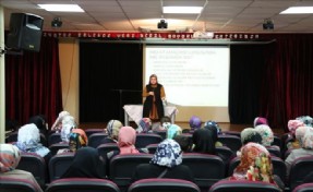 Nazlı Özburun, Bilgievi Söyleşilerine katıldı
