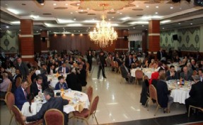 BAŞKAN KADIOĞLU ŞEHİT AİLELERİ ve GAZİLERLE AKŞAM YEMEĞİNDE BULUŞTU