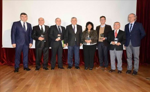 'ÖĞRETMENLERİMİZ SINIFTA KALDI!'