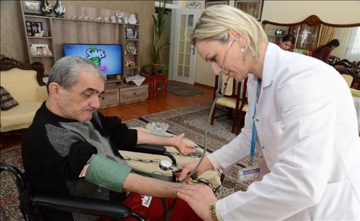 BEYLİKDÜZÜ BELEDİYESİ SAĞLIK HİZMETİNİ EVİNİZE KADAR GETİRİYOR