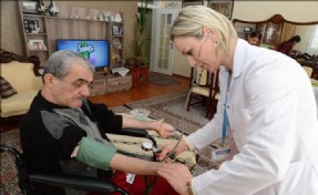BEYLİKDÜZÜ BELEDİYESİ SAĞLIK HİZMETİNİ EVİNİZE KADAR GETİRİYOR