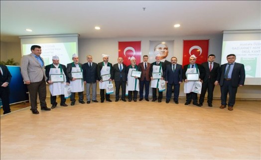 GAZİOSMANPAŞA BELEDİYESİ SAĞLIKLI VE HİJYENİK İŞLETMELERE ?YEŞİL FLAMA´ BELGESİ VERDİ