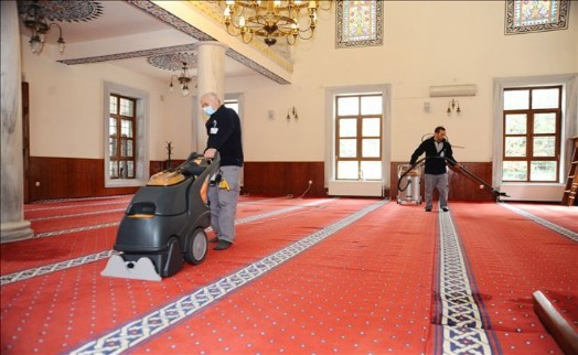 BEYLİKDÜZÜ´NDE TÜM İBADETHANELER TERTEMİZ OLUYOR