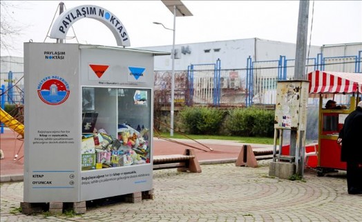 Maltepe Belediyesi´nden Okullara Kitap Yardımı