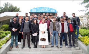 ´ÖZGÜN KALEMLER´ ESENYURT´TA BULUŞTU