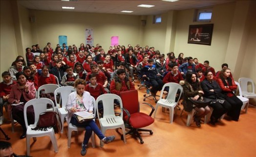 KÜÇÜKÇEKMECELİ ÖĞRENCİLERE BAĞIMLILIK SEMİNERİ