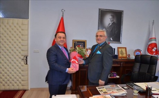BAŞKAN IŞIKLAR AVUKATLARIN GÜNÜNÜ KUTLADI