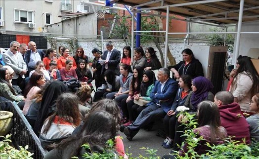 BAŞKAN GENÇ OKULLARI GEZMEYE DEVAM EDİYOR